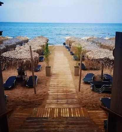 بيت للعطل Sea Side House كوروتا