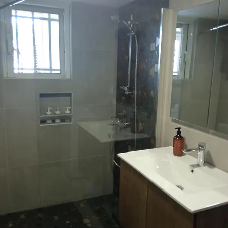 بيت للعطل Sea Side House كوروتا