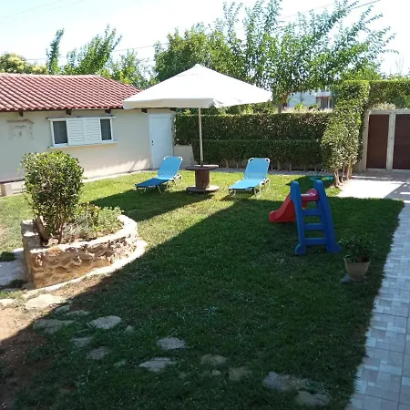 Holiday home Sea Side House Kourouta
